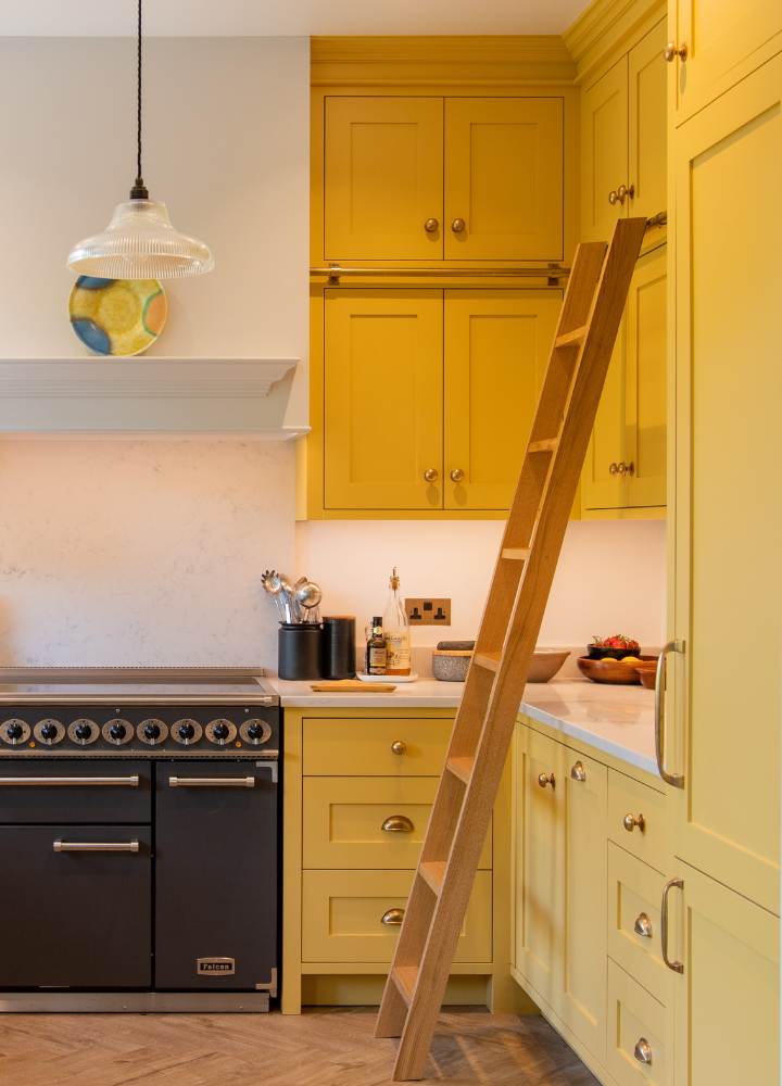 White bedroom wardrobes with tall made-to-measure Plain Shaker doors