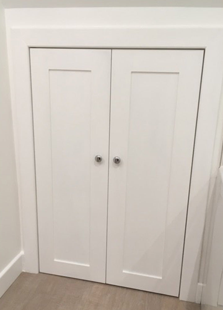 Green wraparound bedroom wardrobes with tall Plain Shaker doors